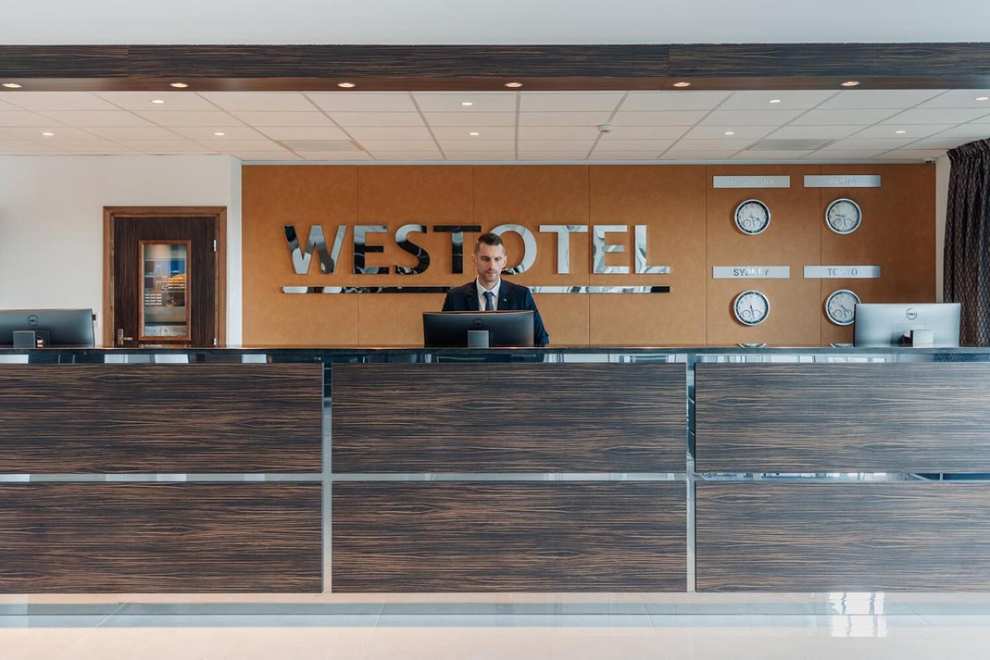 Westotel Taverny - Paris Val-D'Oise Екстер'єр фото